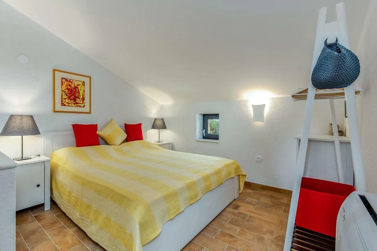 Apartment Li Tar-Vabriga 0*,  克罗地亚
