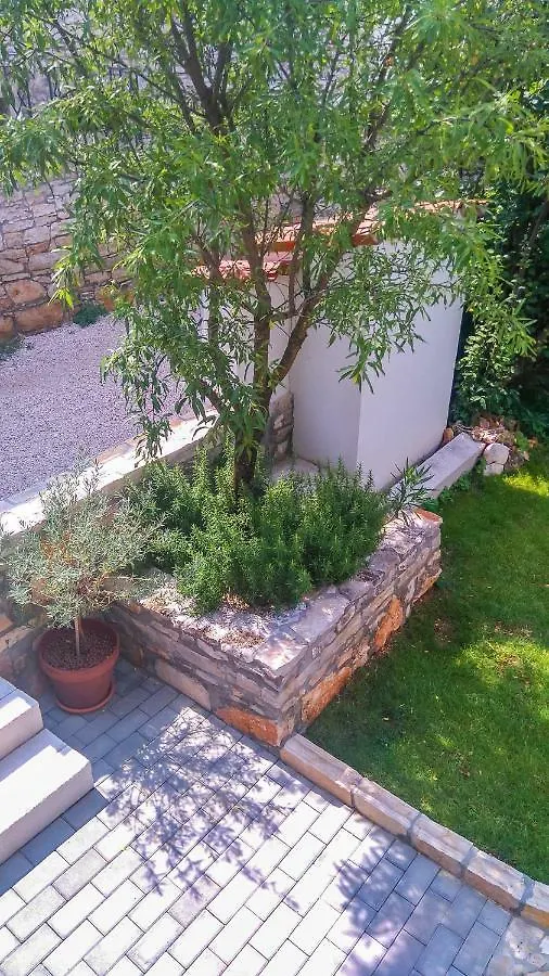 Apartment Li Tar-Vabriga