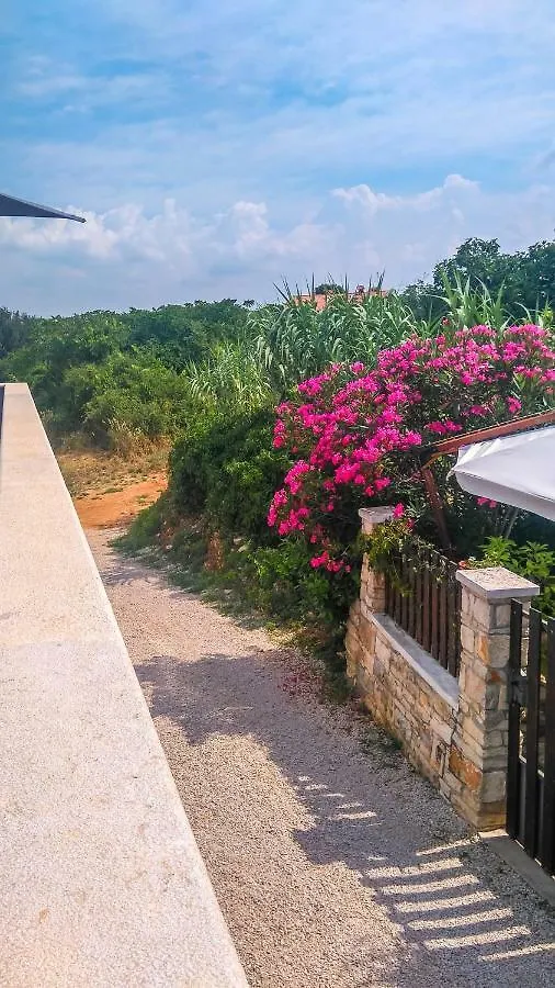 Apartment Li Tar-Vabriga