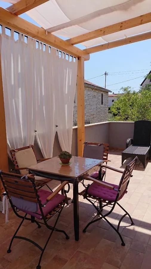 Apartment Li Tar-Vabriga